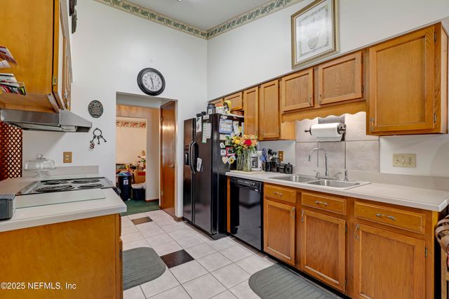 10086 HUNTINGTON FOREST Boulevard E, Jacksonville, FL 32257