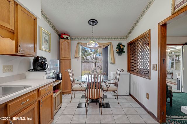 10086 HUNTINGTON FOREST Boulevard E, Jacksonville, FL 32257