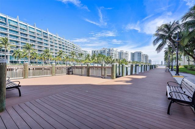 3001 NE 185th St 411, Aventura, FL 33180