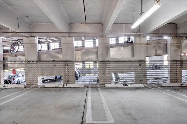 3001 NE 185th St 411, Aventura, FL 33180