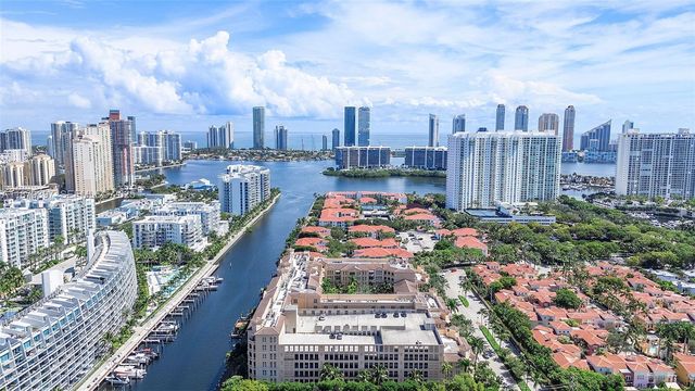 3001 NE 185th St 411, Aventura, FL 33180