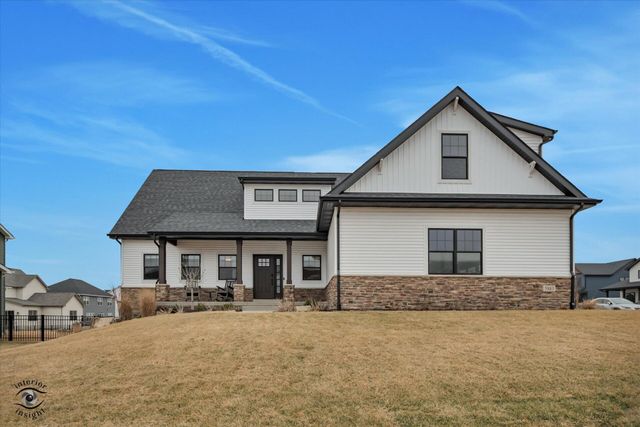 5883 W 134th Avenue, Cedar Lake, IN 46303