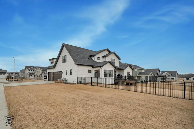 5883 W 134th Avenue, Cedar Lake, IN 46303