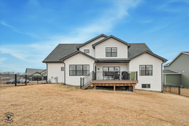 5883 W 134th Avenue, Cedar Lake, IN 46303