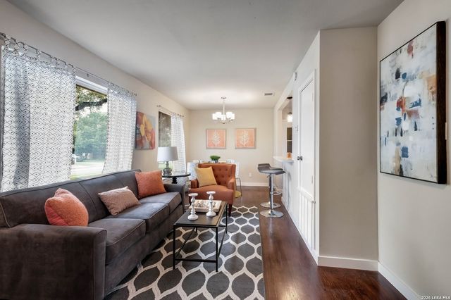 623 Freiling, San Antonio, TX 78213