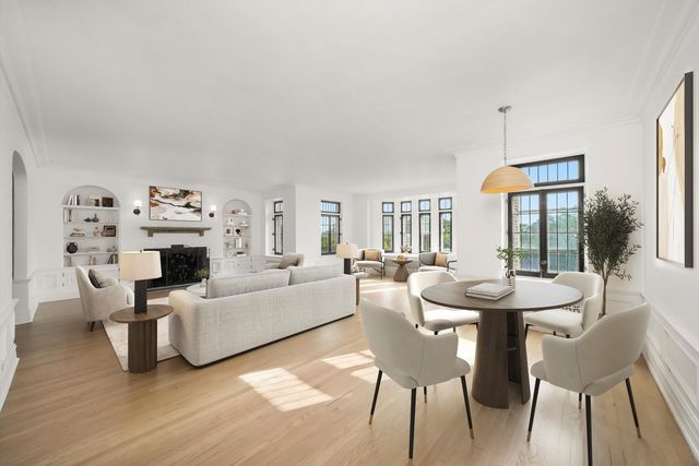 6922 S Jeffery Boulevard 5N, Chicago, IL 60649