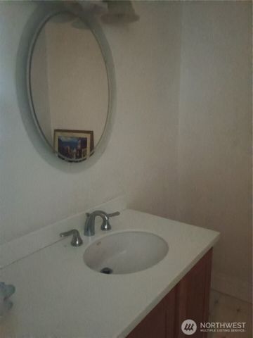 2908 N Lawrence Street, Tacoma, WA 98407