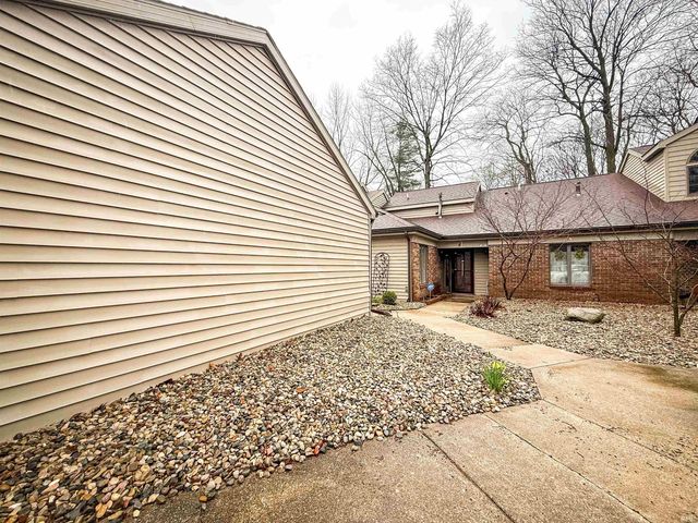 4 Boulder Court, Nappanee, IN 46550