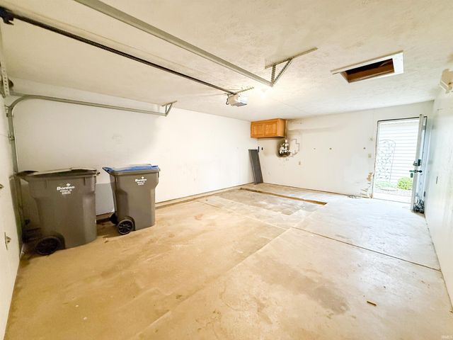 4 Boulder Court, Nappanee, IN 46550