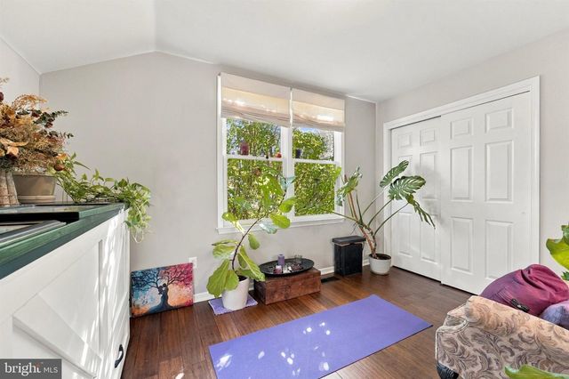 19 DIAMOND DR, Newtown, PA 18940