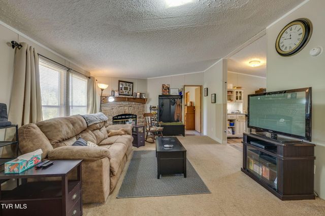 2588 Carters Valley Road, Surgoinsville, TN 37873