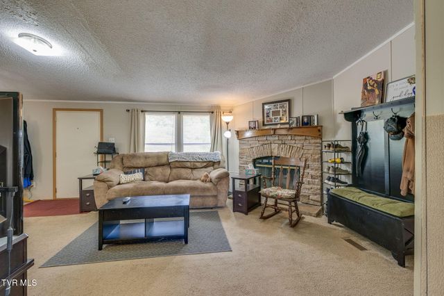 2588 Carters Valley Road, Surgoinsville, TN 37873