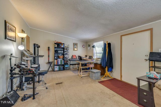 2588 Carters Valley Road, Surgoinsville, TN 37873