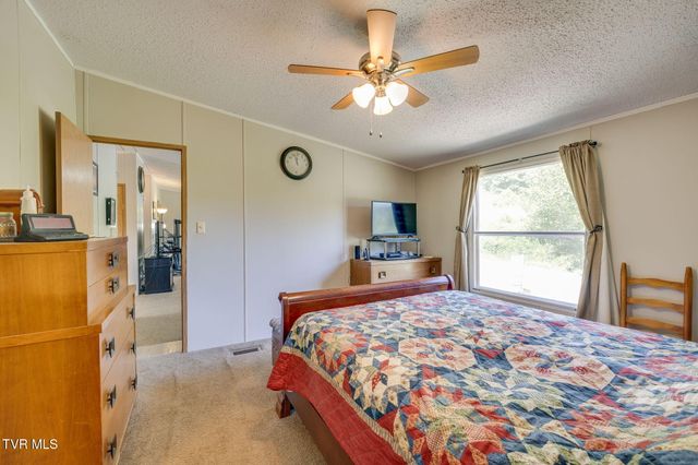 2588 Carters Valley Road, Surgoinsville, TN 37873