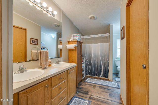 2588 Carters Valley Road, Surgoinsville, TN 37873