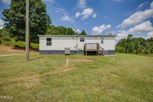 2588 Carters Valley Road, Surgoinsville, TN 37873