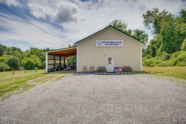 2588 Carters Valley Road, Surgoinsville, TN 37873