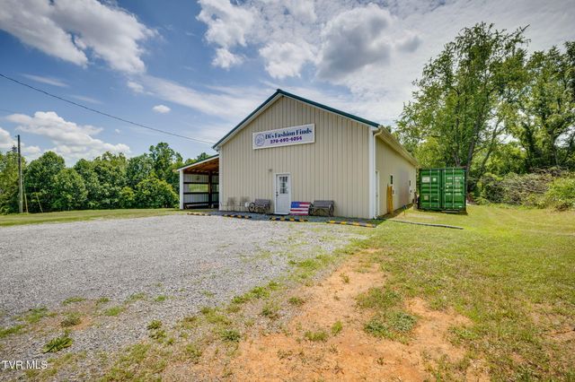 2588 Carters Valley Road, Surgoinsville, TN 37873