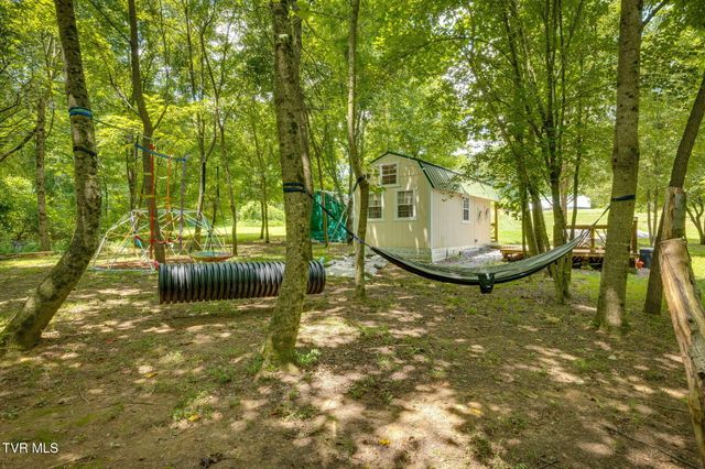 2588 Carters Valley Road, Surgoinsville, TN 37873