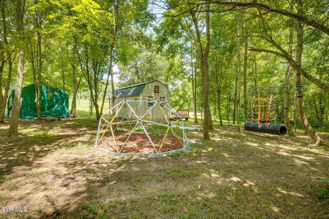 2588 Carters Valley Road, Surgoinsville, TN 37873