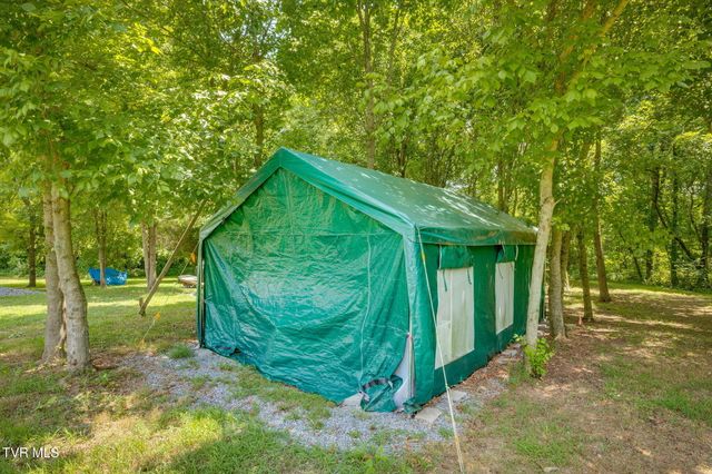 2588 Carters Valley Road, Surgoinsville, TN 37873