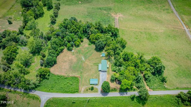 2588 Carters Valley Road, Surgoinsville, TN 37873