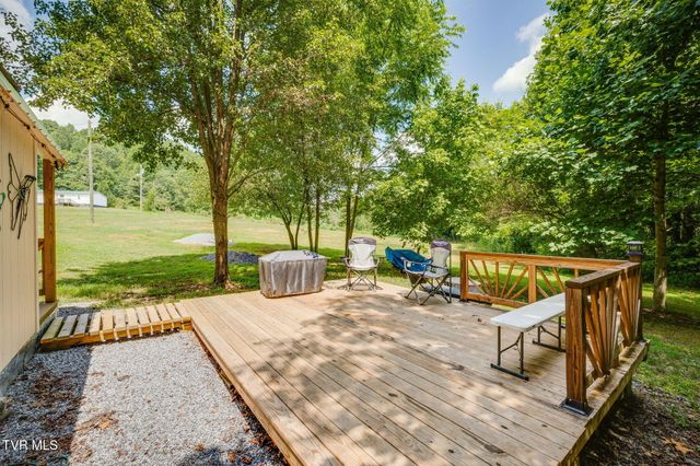 2588 Carters Valley Road, Surgoinsville, TN 37873