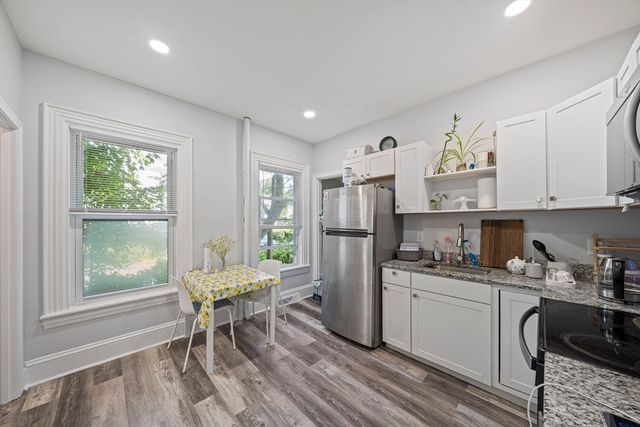 152 S Franklin St, Holbrook, MA 02343