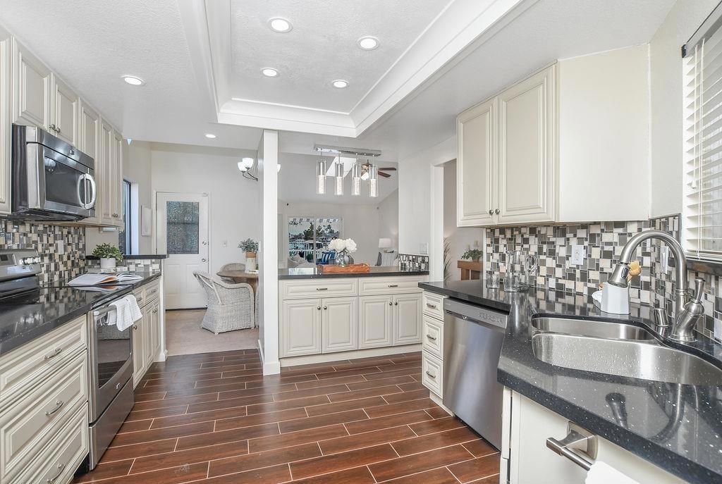 Image 12 of property listing at 4630 Spinnaker Way, Discovery Bay, CA 94505