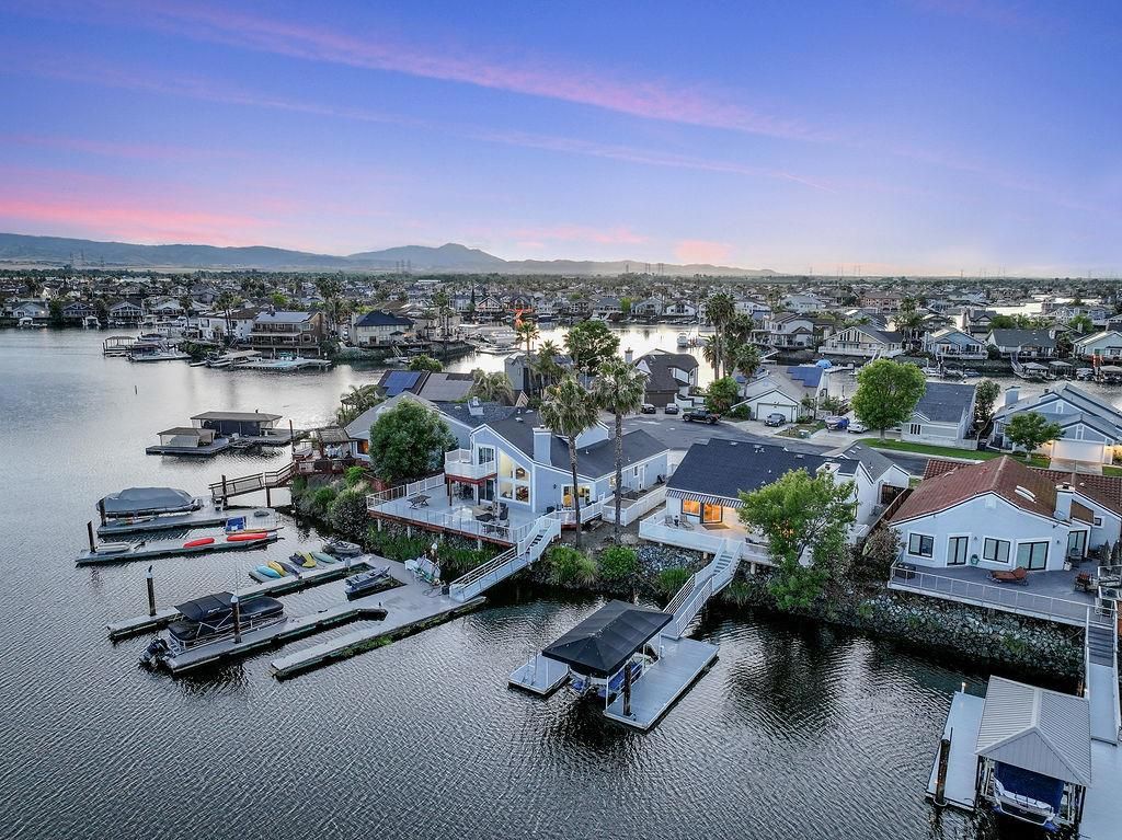 Image 33 of property listing at 4630 Spinnaker Way, Discovery Bay, CA 94505