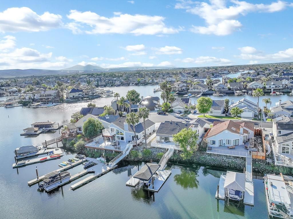 Image 6 of property listing at 4630 Spinnaker Way, Discovery Bay, CA 94505