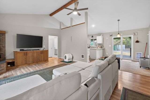 55762 Snow Goose Road, Bend, OR 97707