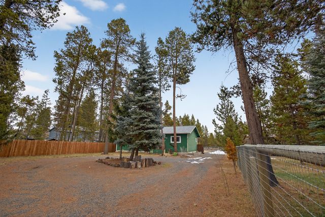 55762 Snow Goose Road, Bend, OR 97707