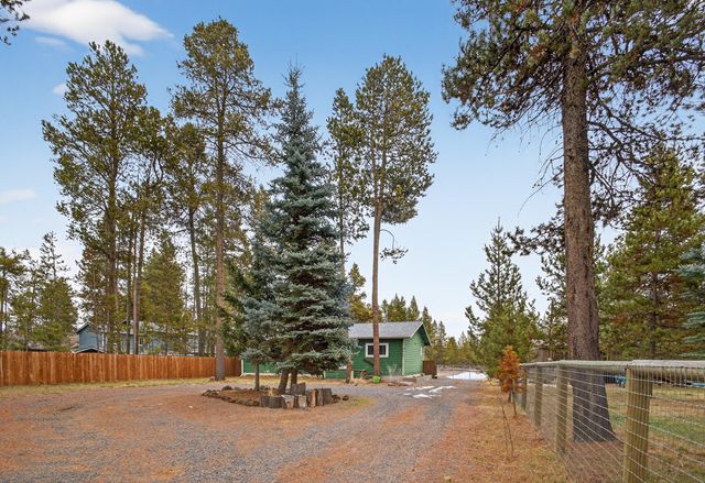 55762 Snow Goose Road, Bend, OR 97707