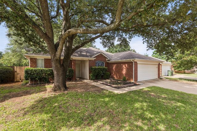 6222 Vista Wood Drive, Arlington, TX 76017
