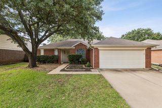 6222 Vista Wood Drive, Arlington, TX 76017