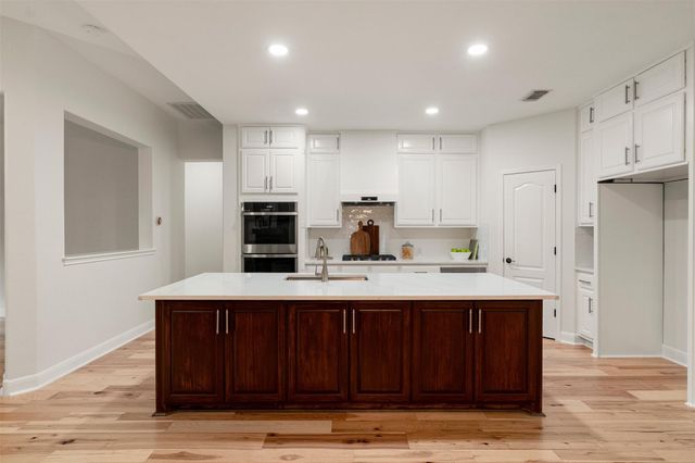 7805 Crandall RD, Austin, TX 78739