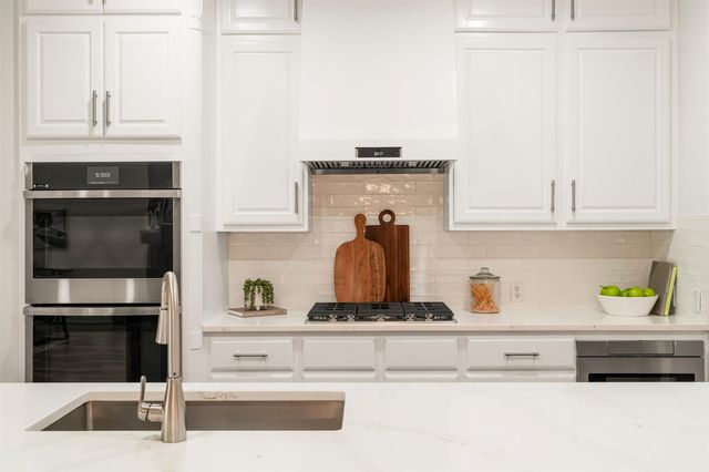 7805 Crandall RD, Austin, TX 78739