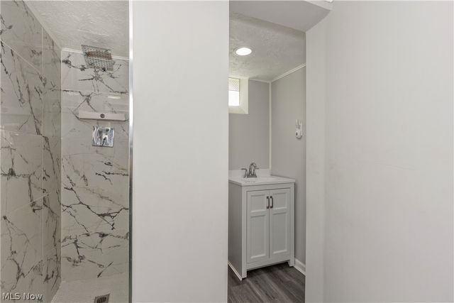 8207 Garfield Boulevard, Garfield Heights, OH 44125