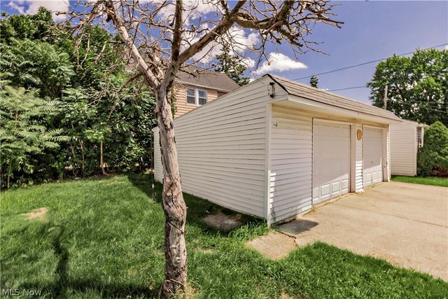 8207 Garfield Boulevard, Garfield Heights, OH 44125