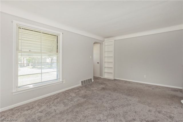 8207 Garfield Boulevard, Garfield Heights, OH 44125