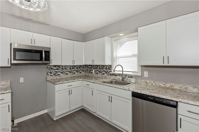 8207 Garfield Boulevard, Garfield Heights, OH 44125