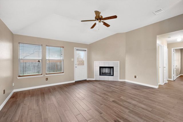 6721 Waterlilly Drive, Arlington, TX 76002