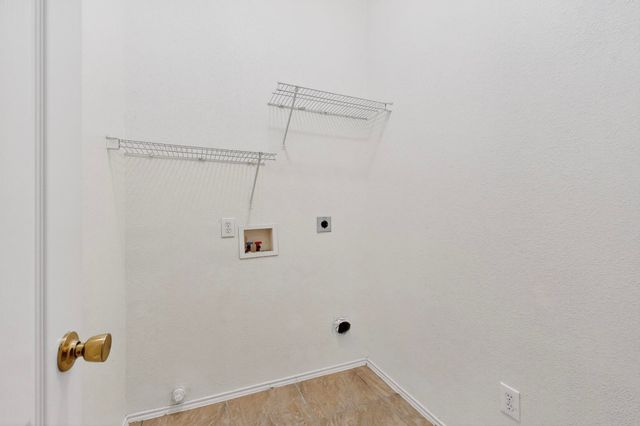 6721 Waterlilly Drive, Arlington, TX 76002