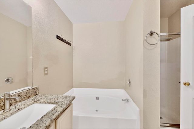 6721 Waterlilly Drive, Arlington, TX 76002