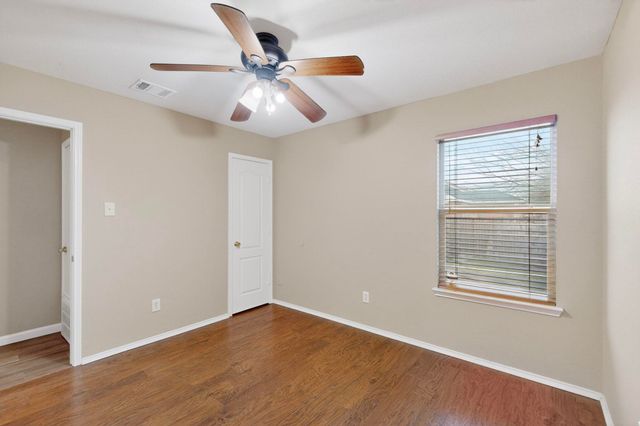 6721 Waterlilly Drive, Arlington, TX 76002