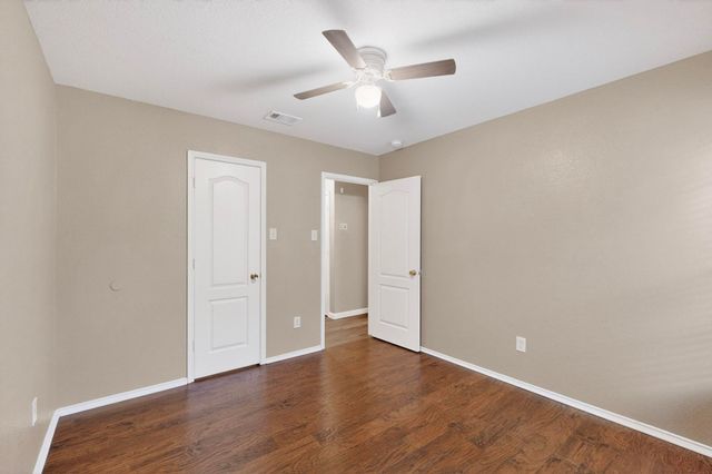 6721 Waterlilly Drive, Arlington, TX 76002