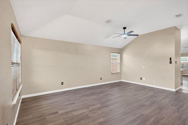 6721 Waterlilly Drive, Arlington, TX 76002