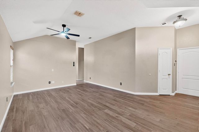 6721 Waterlilly Drive, Arlington, TX 76002