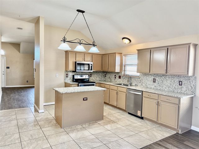 6721 Waterlilly Drive, Arlington, TX 76002